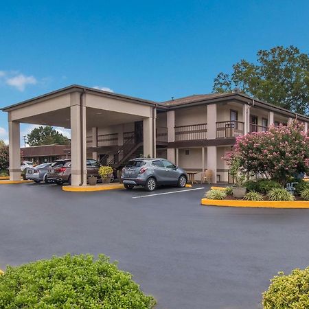 Best Western - Mckenzie Motel Bagian luar foto