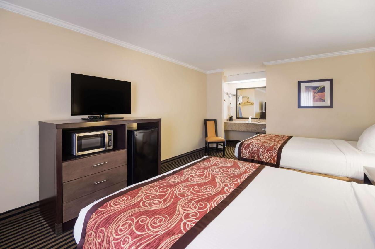 Best Western - Mckenzie Bagian luar foto