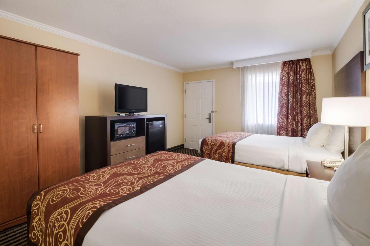 Best Western - Mckenzie Bagian luar foto