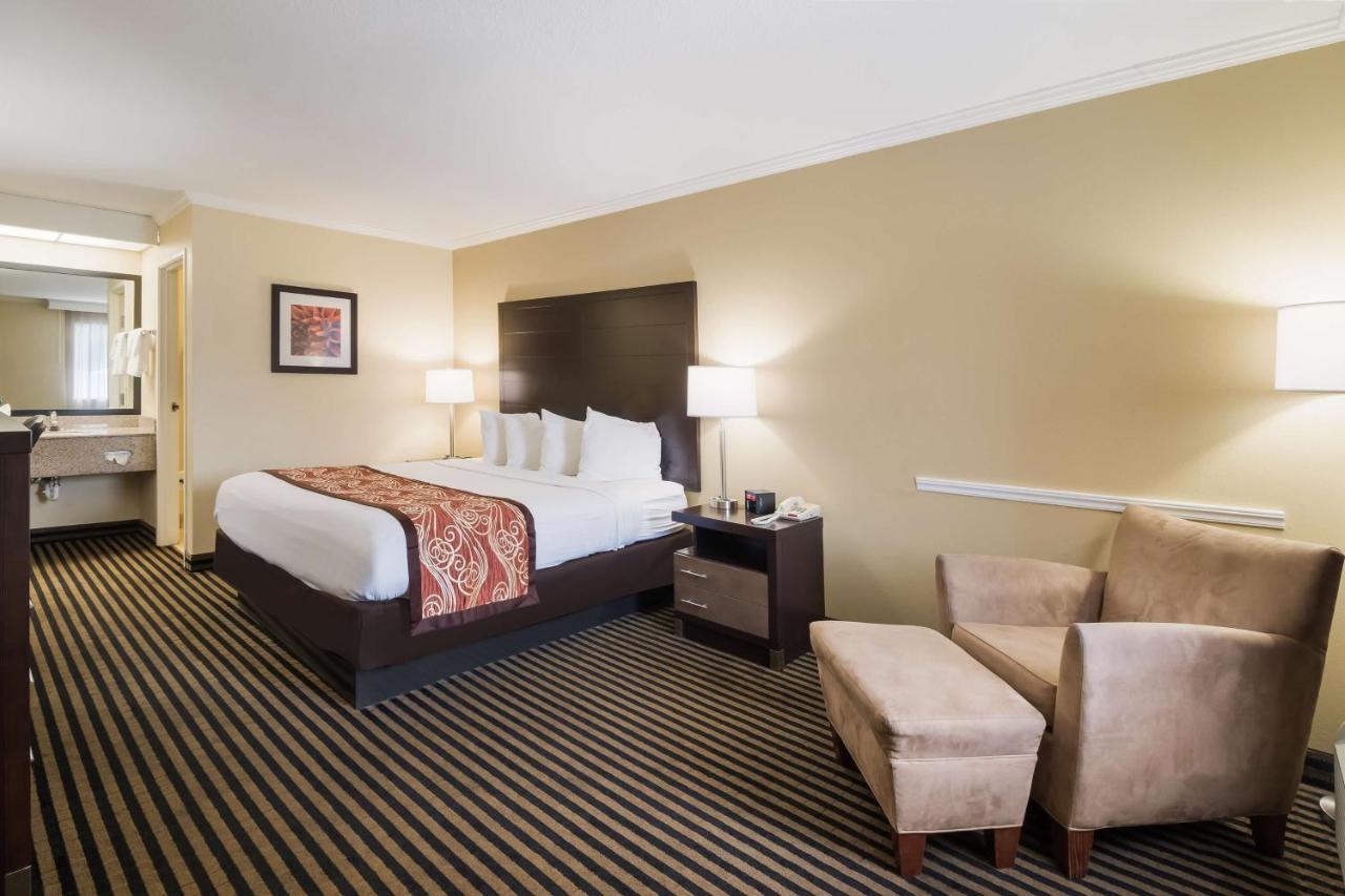 Best Western - Mckenzie Bagian luar foto